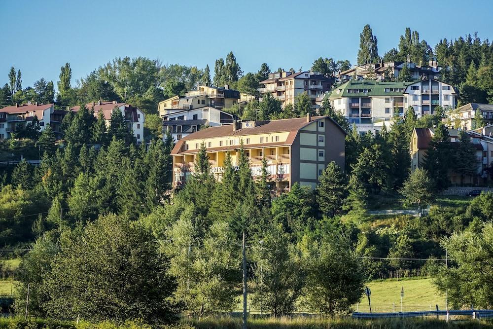 Family Hotel Como Rivisondoli Eksteriør billede