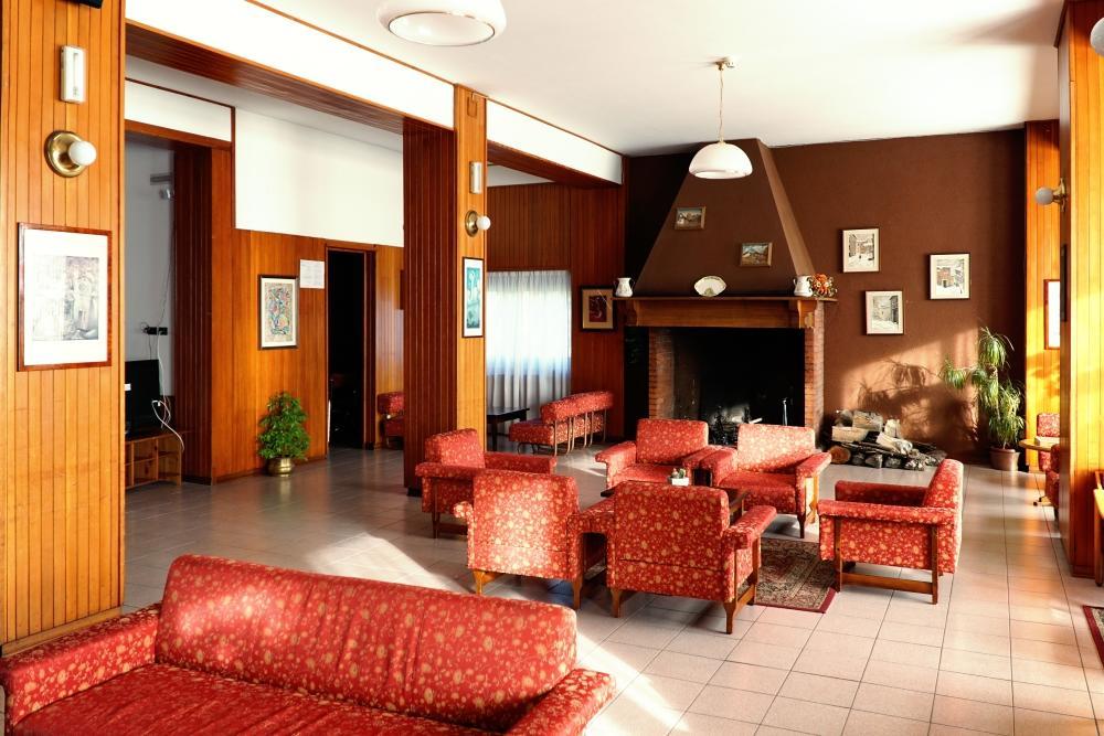 Family Hotel Como Rivisondoli Eksteriør billede